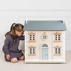 Le Toy Van Bay Tree Wooden Dolls House
