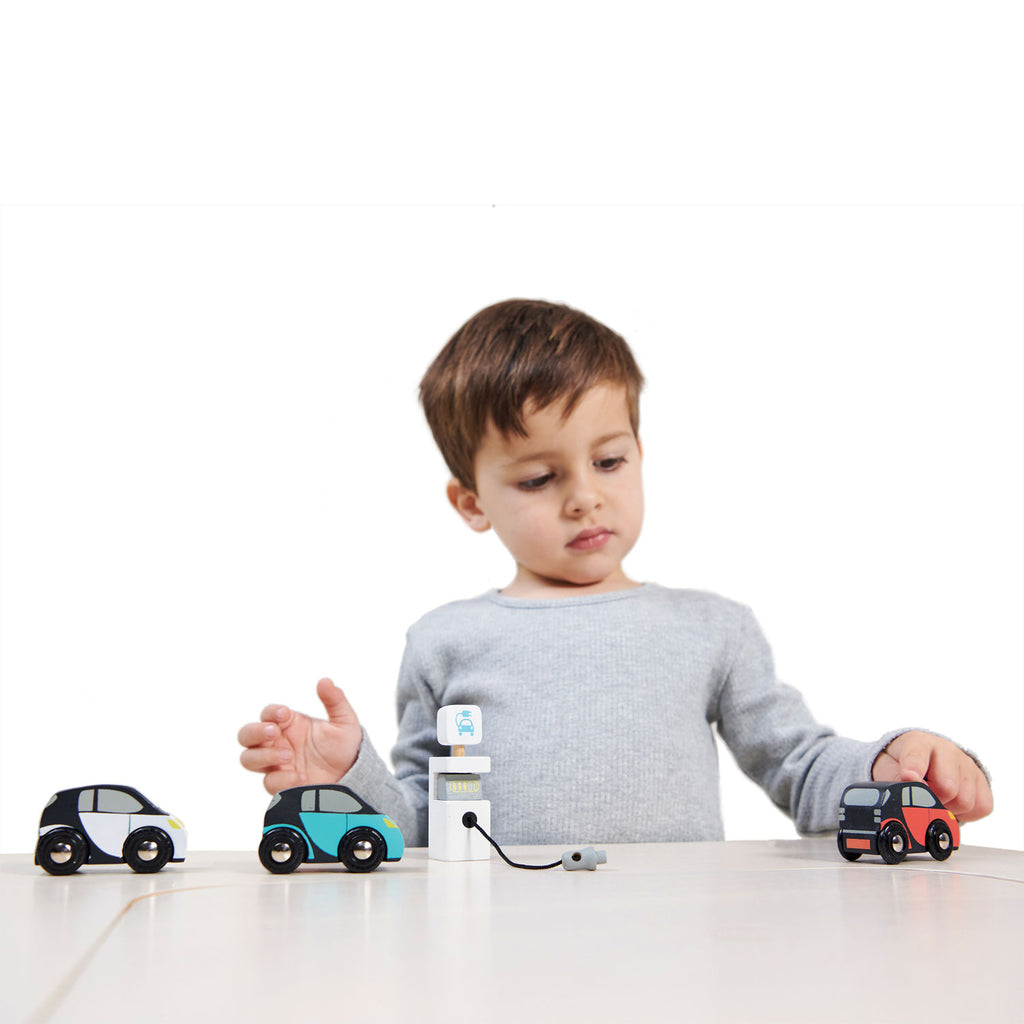 Smart car set for encouraging creative play - Froglet Toys
