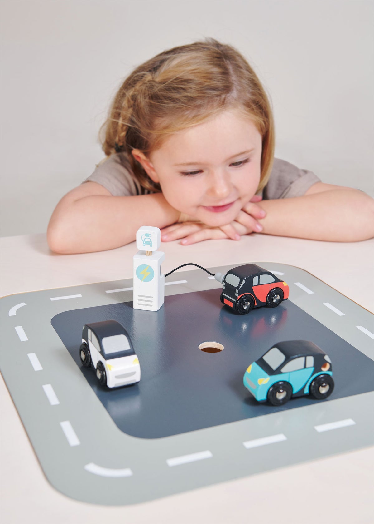 Smart car set for encouraging creative play - Froglet Toys
