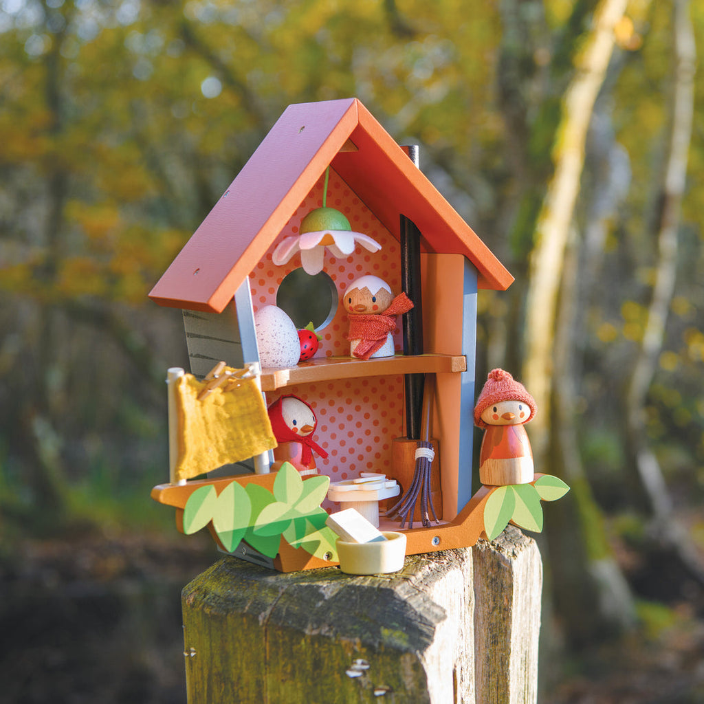 Merrywood Tales Robins Nest Box