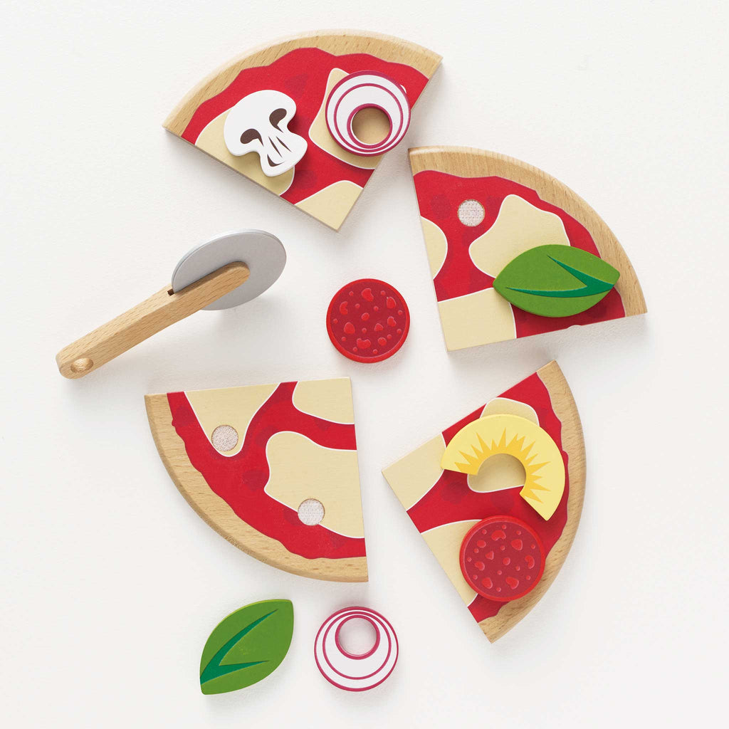 Le Toy Van Pizza and Toppings with Slice Cutter