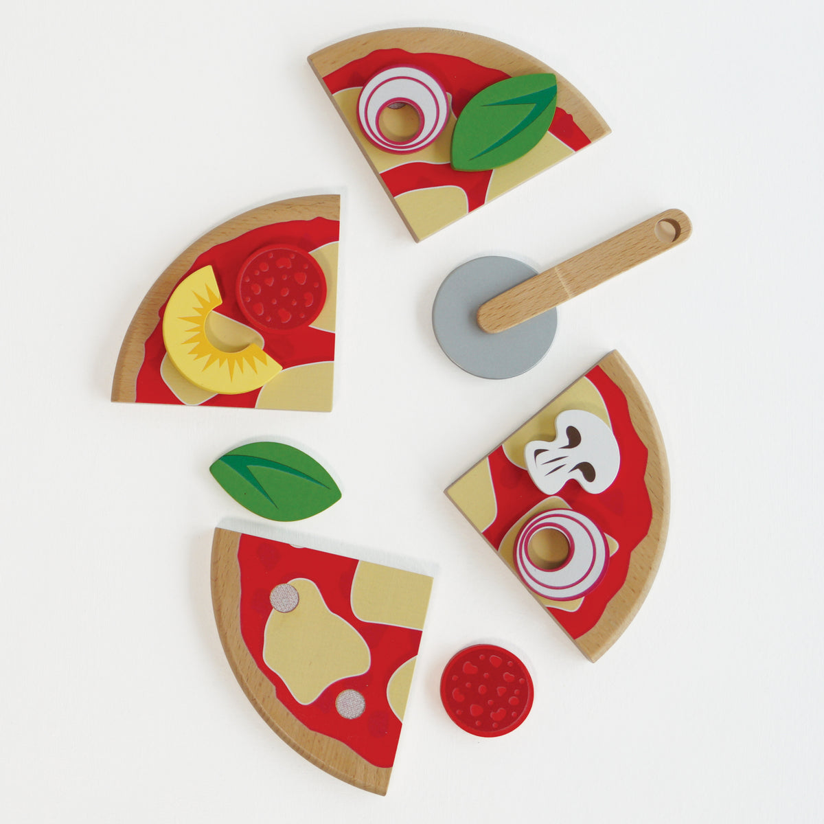 Le Toy Van Pizza and Toppings with Slice Cutter